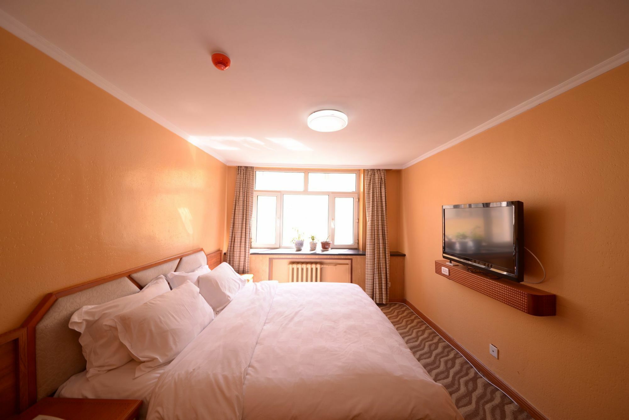 Harbin Bremen Train Station Hotel Exterior photo
